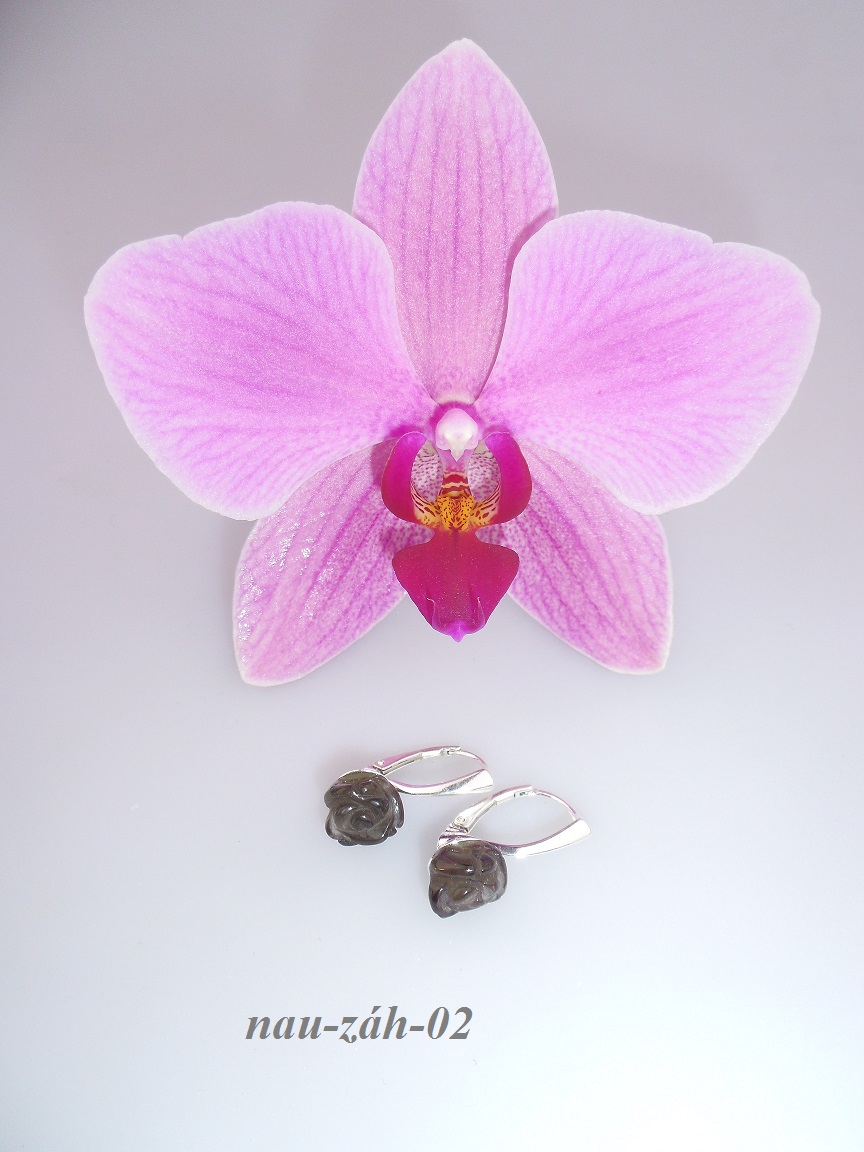 z�hneda n�u�nice kvietky